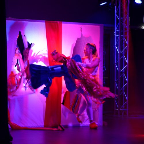 18b - cadeau - kado - openingsshow - thema - holland - feestelijk - openingsact