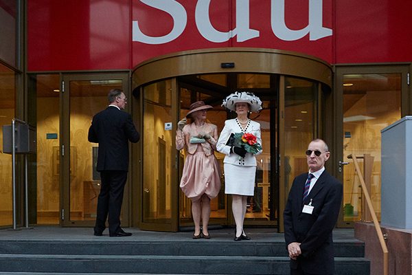 opening - gebouw - koningin - openingsact - openingshandeling - ludiek - pand - kantoor - bedrijf